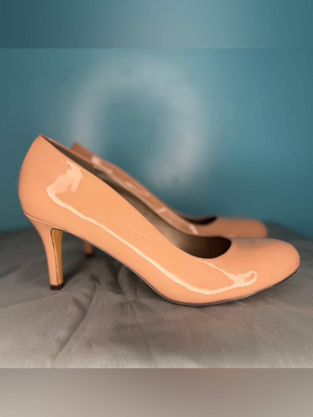 Michael Antonio Nude PU Mid Heel Pump
